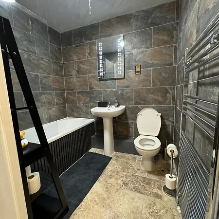 Keepers Terrace - Elephant Suite Marston Green Extérieur photo